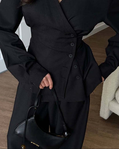 Ensemble Tailleur Chic : Veste Croisée Asymétrique & Pantalon Large – Élégance & Modernité